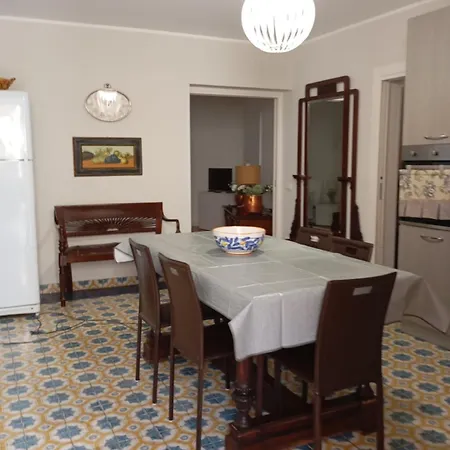 Aw Farm Homestay Marsala